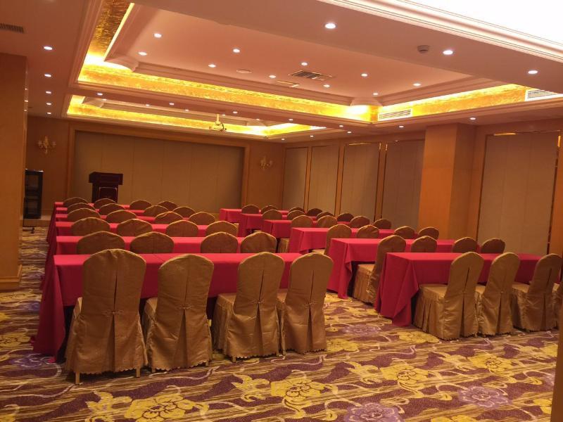 ניאו בה ליאן Vienna International Hotel Shanghai Pudong New District Dishui Lake Univeristy City מראה חיצוני תמונה
