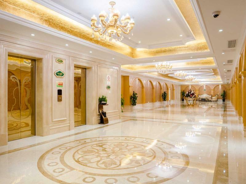 ניאו בה ליאן Vienna International Hotel Shanghai Pudong New District Dishui Lake Univeristy City מראה חיצוני תמונה